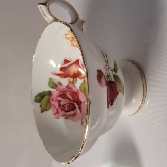 Vintage Hammersley footed teacup and sugar and creamer - Picture 5 of 8